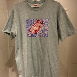 Supreme float T-Shirt